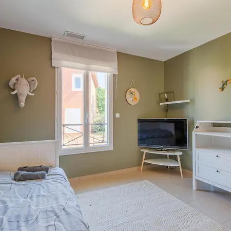 Julia By Interhome Holiday home La Garonnette-Plage